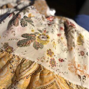 Umgee Womens Blouse Top size M Ivory Floral Boho Waffle Knit Fall Ruffle Hem